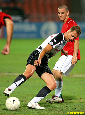 Шумахер забивает гол месяца